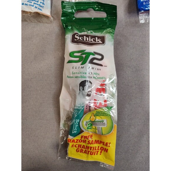 Men's Vintage 1992 Bic Schick Bundle of Razors 25 Count - Picture 5 of 5
